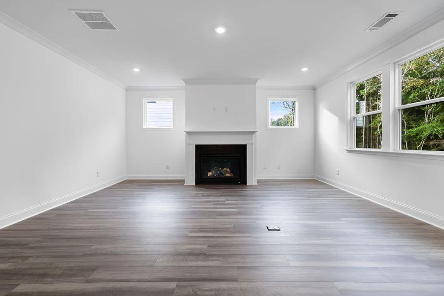 Spacious, unfurnished interior of a new home in Bennett Farm, Loganville (Image 15).