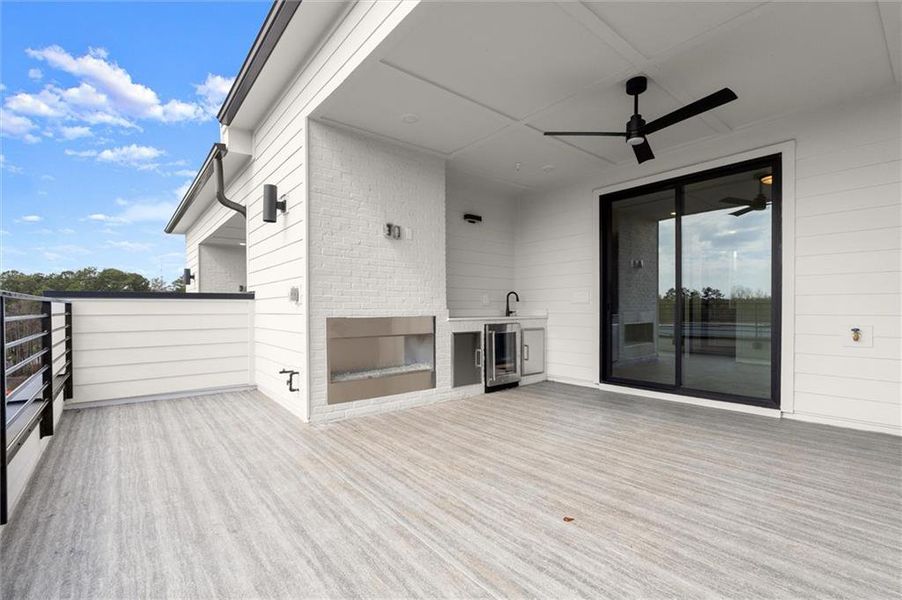 Exterior details and patio area of a home in , Alpharetta (Image 23).