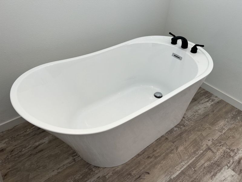 Image 5 of a home in Harston Woods. Image 5 of a home in Harston Woods.