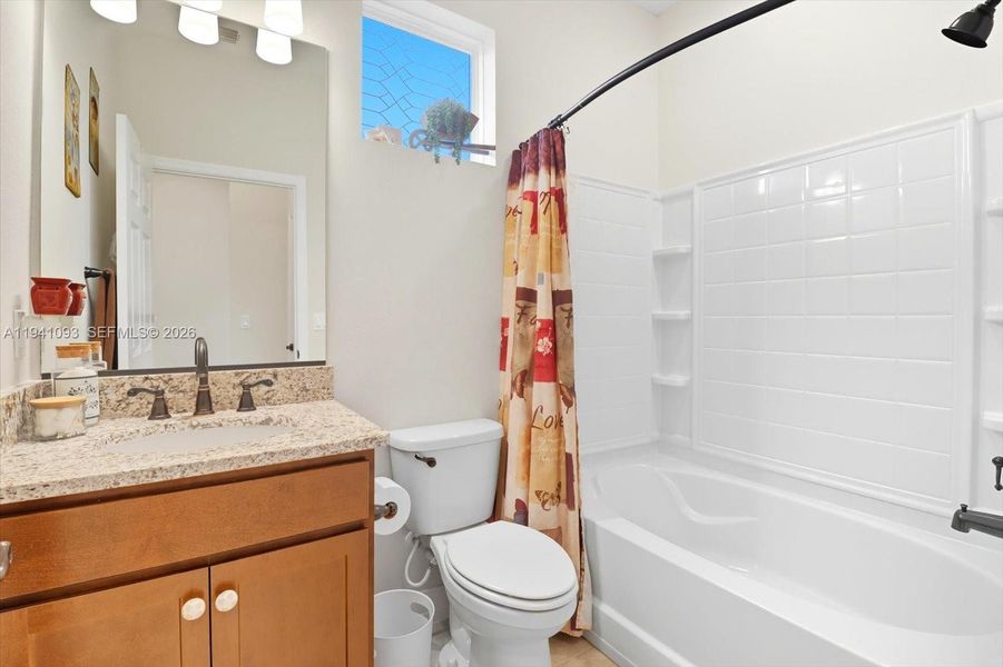 Furnished interior view inside a new home in , Ocala (Image 10).