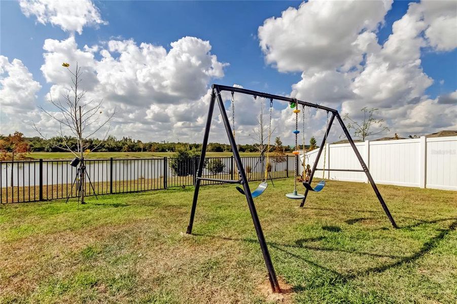 Community amenities in Lakes at Laurel Highlands, Lakeland (Image 61).