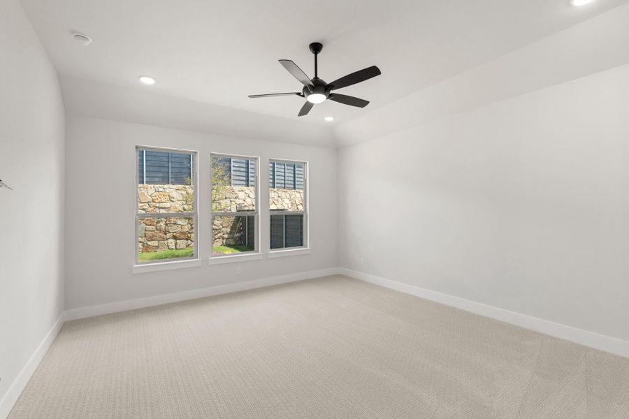 Spacious, unfurnished interior of a new home in Union Park, Little Elm (Image 18).