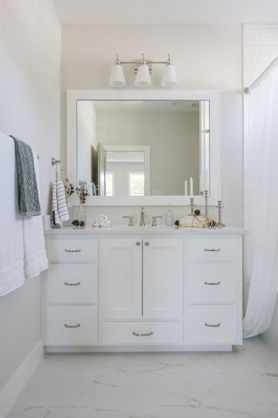 Representative furnished interior of a home built from the The Ellen II by Reece Homes in Greens Prairie Reserve, College Station (Image 35). Representative furnished interior of a home built from the The Ellen II by Reece Homes in Greens Prairie Reserve, College Station (Image 35).