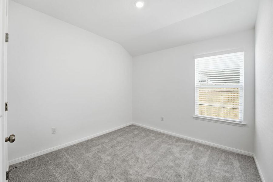 Spacious, unfurnished interior of a new home in Longview, Del Valle (Image 17).