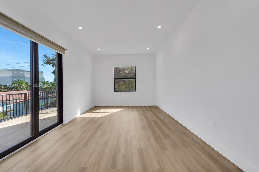 Spacious, unfurnished interior of a new home in , Fort Lauderdale (Image 51). Spacious, unfurnished interior of a new home in , Fort Lauderdale (Image 51).