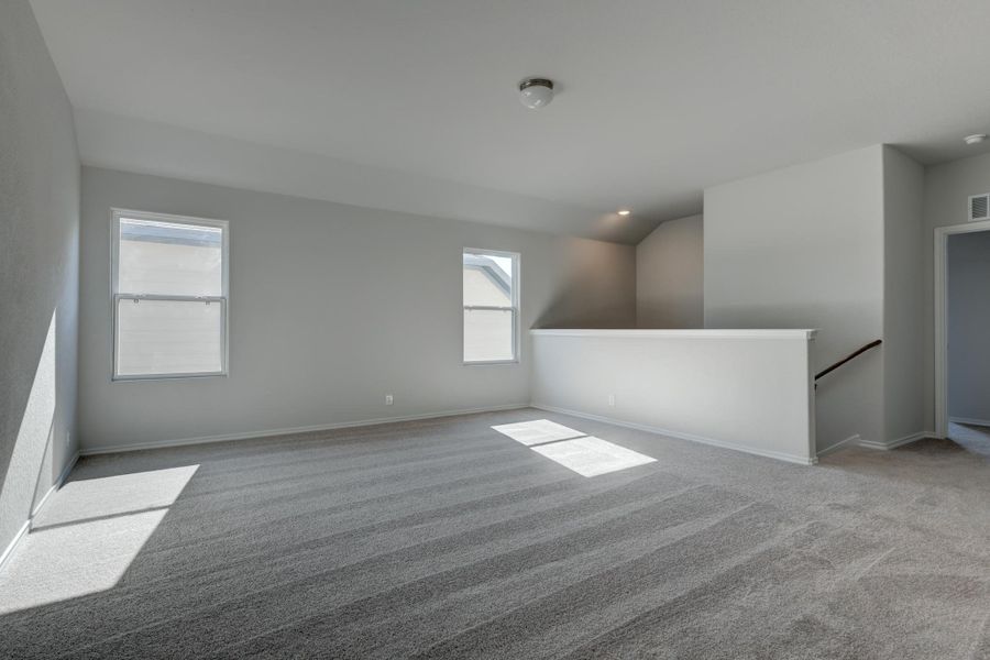 Representative unfurnished interior of a home built from the Alexis by Ashton Woods in Hennersby Hollow, San Antonio (Image 13).