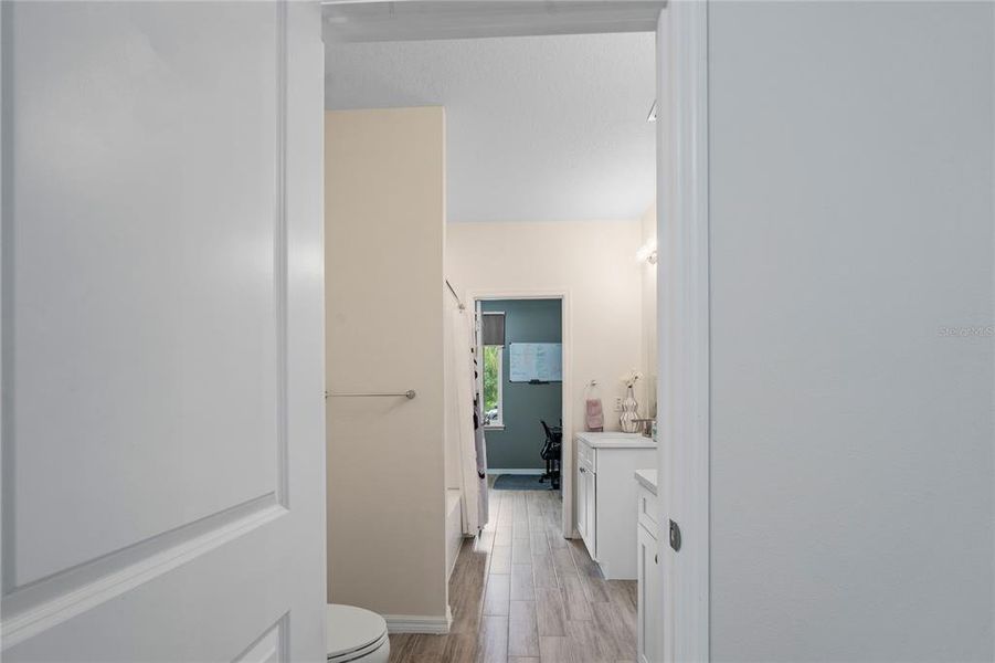 2nd Bathroom