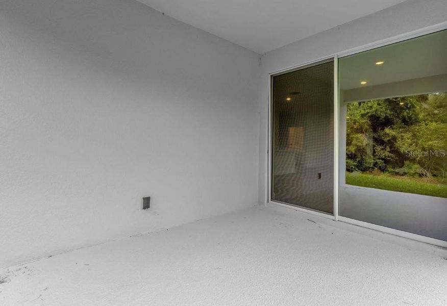 Exterior details and patio area of a home in , Ocala (Image 4).