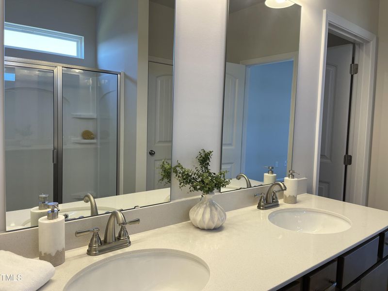 Dual Vanity Dual Vanity