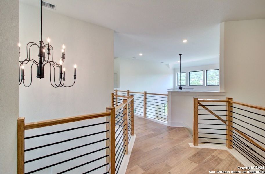 Spacious, unfurnished interior of a new home in Verandas at the Rim, San Antonio (Image 29).