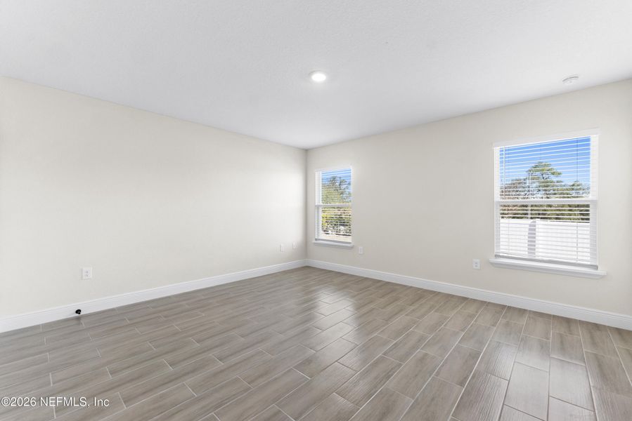 Spacious, unfurnished interior of a new home in , Ocala (Image 31).