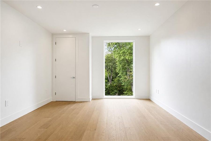 Spacious, unfurnished interior of a new home in , Sandy Springs (Image 19). Spacious, unfurnished interior of a new home in , Sandy Springs (Image 19).