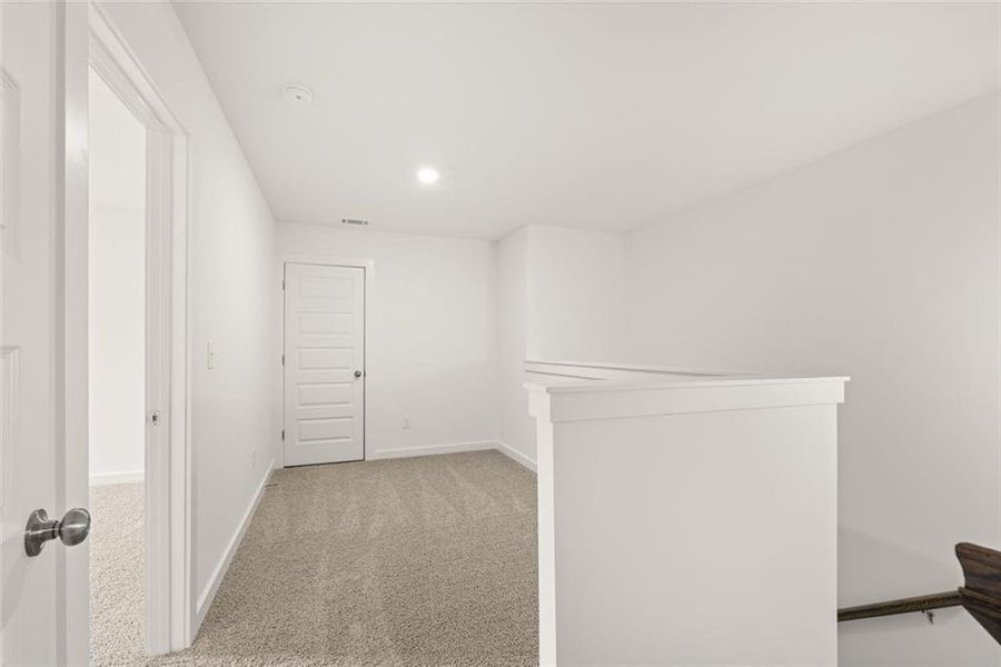 Spacious, unfurnished interior of a new home in , Gainesville (Image 34).