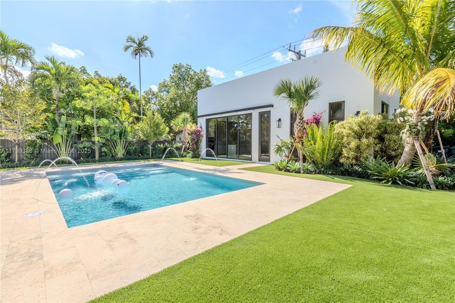 Image 17 of a home in . Image 17 of a home in .