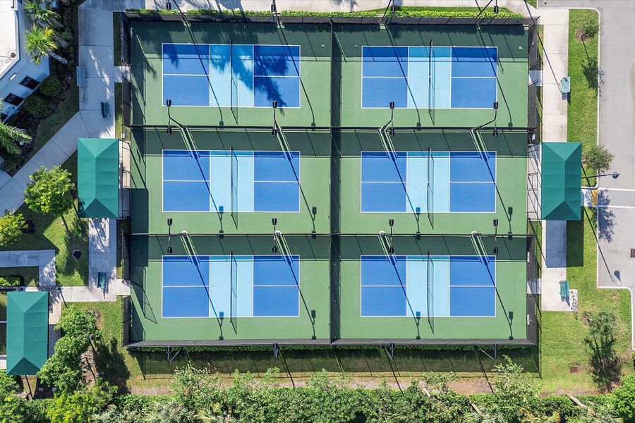 74-8318 W Blue Spring Dr_074