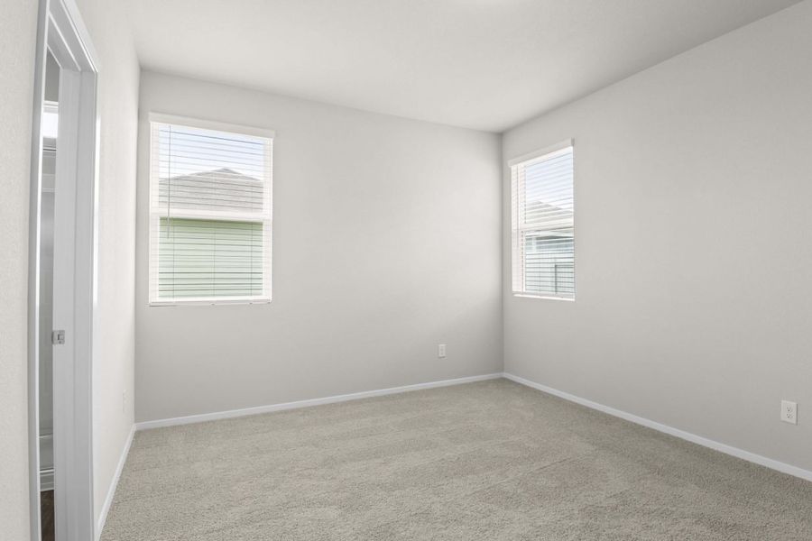 Spacious, unfurnished interior of a new home in Casetta Ranch, Kyle (Image 14).