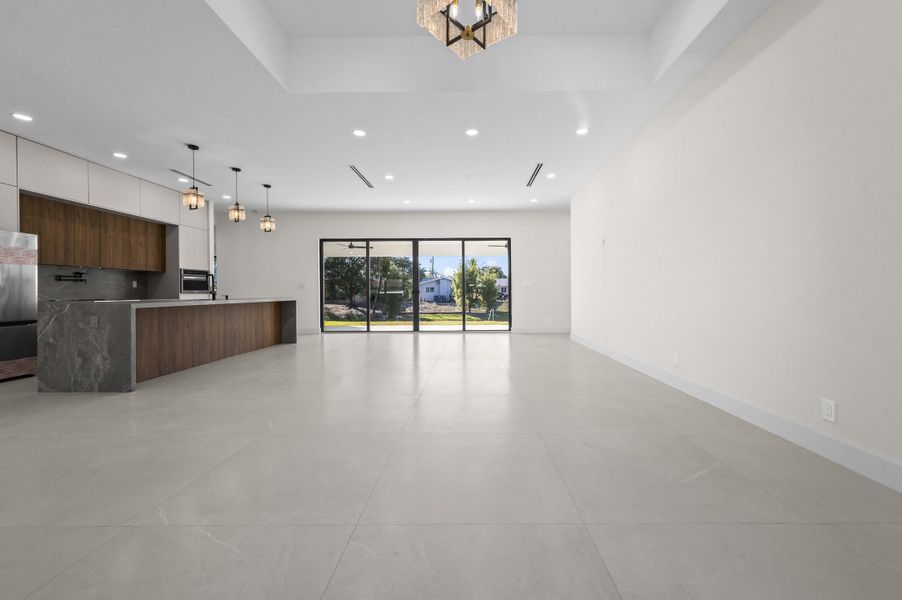 03 Family Living Room 01