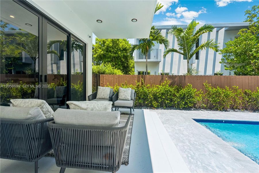 Exterior details and patio area of a home in , Miami (Image 27).