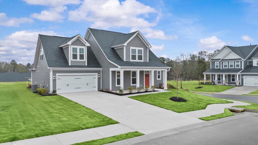 Highly desirable exterior with refined craftsmanship in a reputable neighborhood Highly desirable exterior with refined craftsmanship in a reputable neighborhood