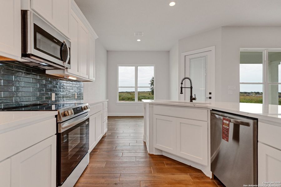 Furnished interior view inside a new home in , La Vernia (Image 12). Furnished interior view inside a new home in , La Vernia (Image 12).