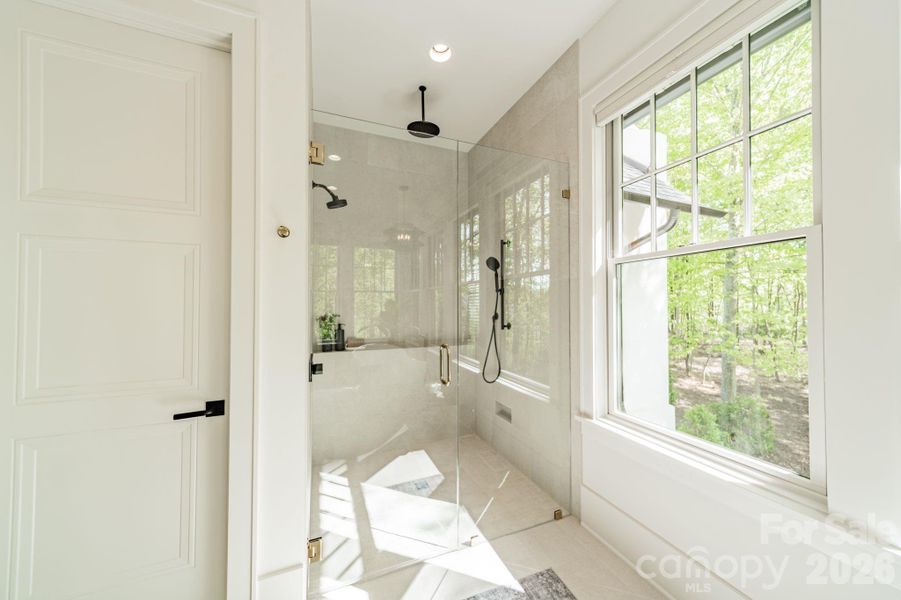 Spacious, unfurnished interior of a new home in , Denver (Image 21).