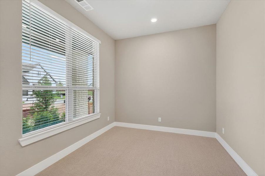 Spacious, unfurnished interior of a new home in Cambridge Crossing, Celina (Image 16).
