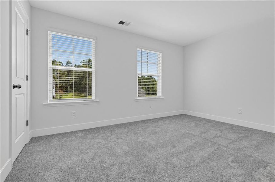 Spacious, unfurnished interior of a new home in , Bethlehem (Image 21).