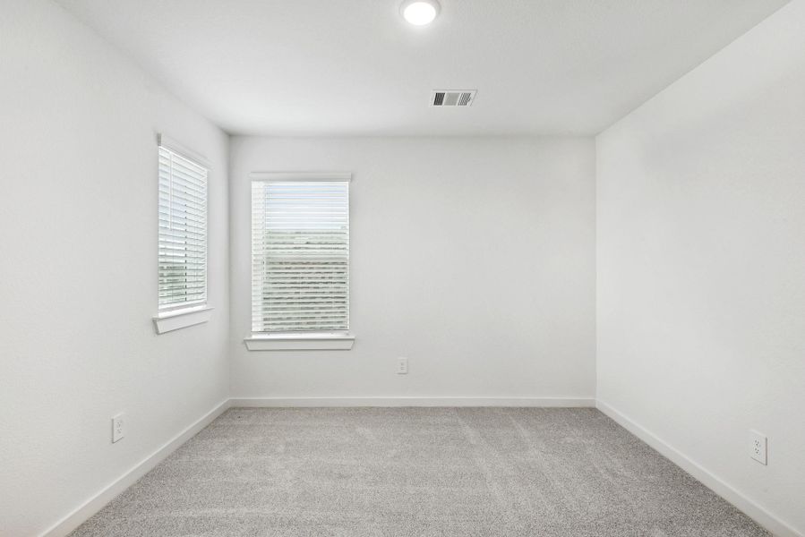 Spacious, unfurnished interior of a new home in Sorella, Tomball (Image 9). Spacious, unfurnished interior of a new home in Sorella, Tomball (Image 9).
