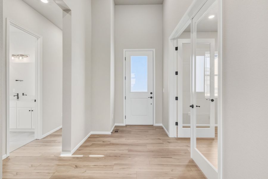 Spacious, unfurnished interior of a new home in Talon Pointe, Thornton (Image 16). Spacious, unfurnished interior of a new home in Talon Pointe, Thornton (Image 16).