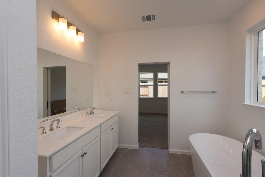 Serene primary bath