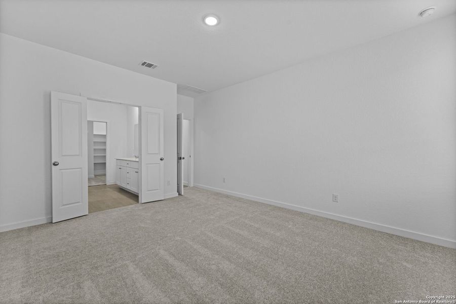 Spacious, unfurnished interior of a new home in Waterwheel: Coastline Collection, San Antonio (Image 16).