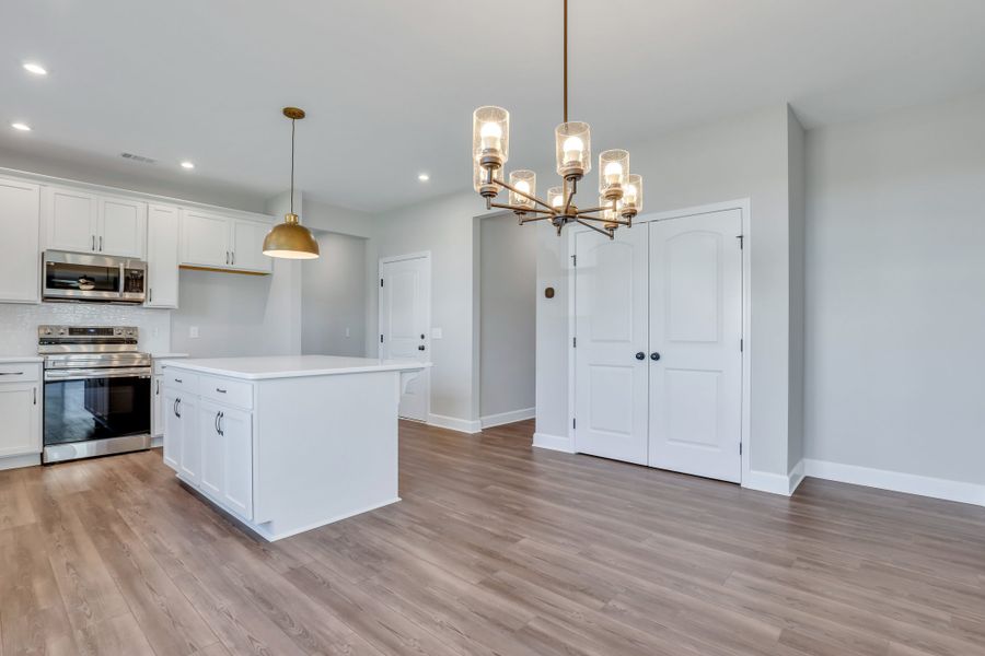 Representative furnished interior of a home built from the Sherwood by Ernest Homes in Wexford, Richmond Hill (Image 9).
