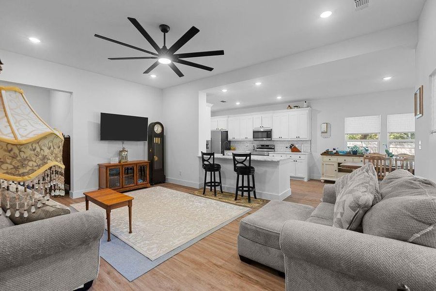 Furnished interior view inside a new home in , Whitesboro (Image 8).
