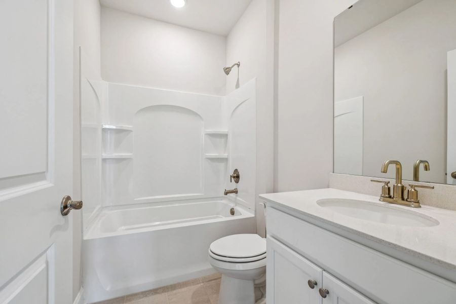 Bathroom 2 | For representation purposes only. Options and layout may vary by community and home plan. Bathroom 2 | For representation purposes only. Options and layout may vary by community and home plan.