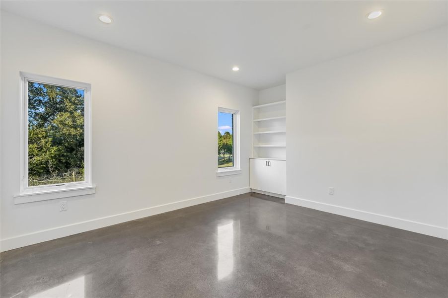Spacious, unfurnished interior of a new home in , Wimberley (Image 19).