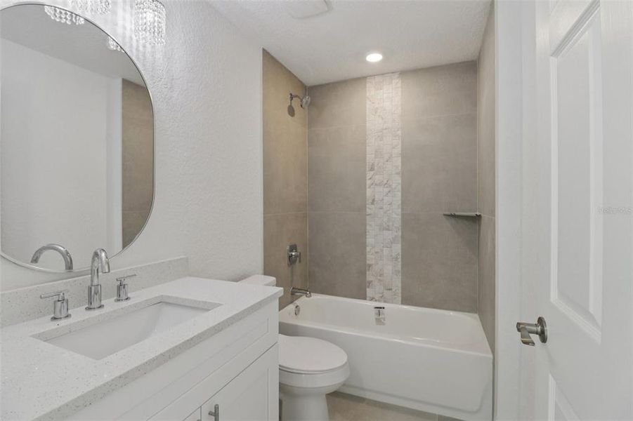 Furnished interior view inside a new home in , Ocklawaha (Image 6).