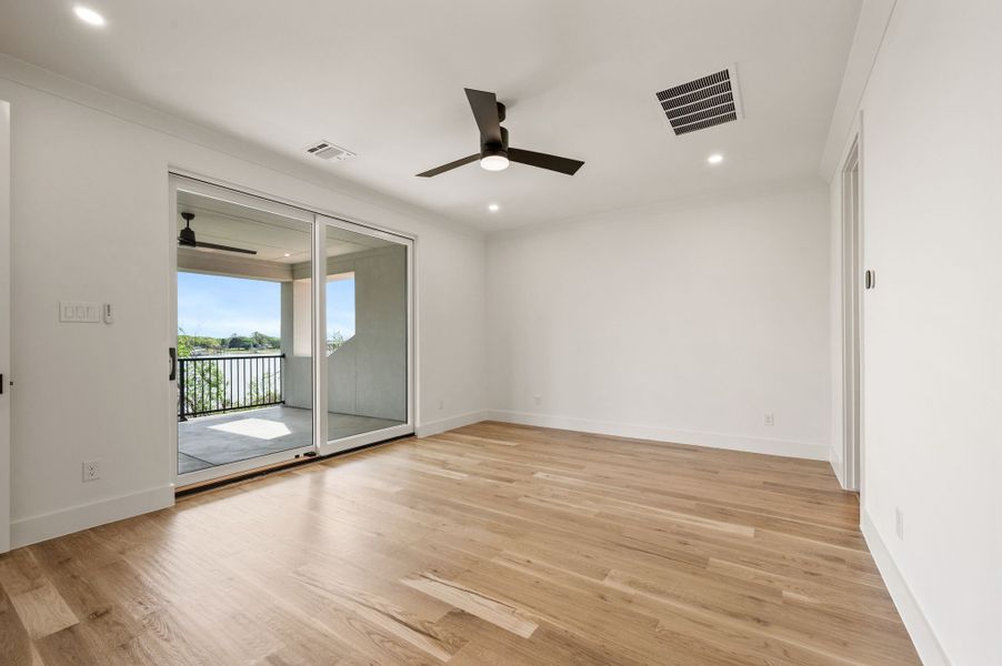 Spacious, unfurnished interior of a new home in The Resort on Eagle Mt. Lake, Fort Worth (Image 52). Spacious, unfurnished interior of a new home in The Resort on Eagle Mt. Lake, Fort Worth (Image 52).
