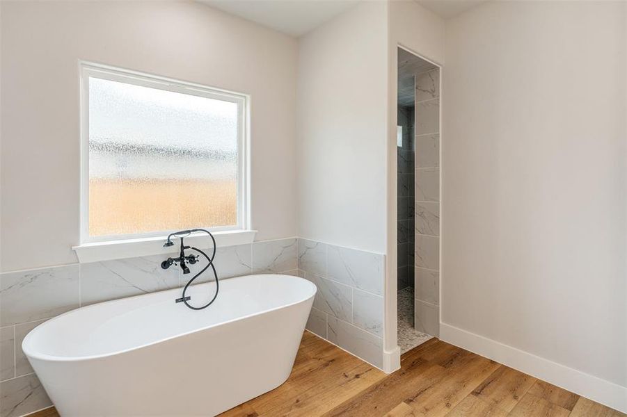 Furnished interior view inside a new home in , Mabank (Image 11).