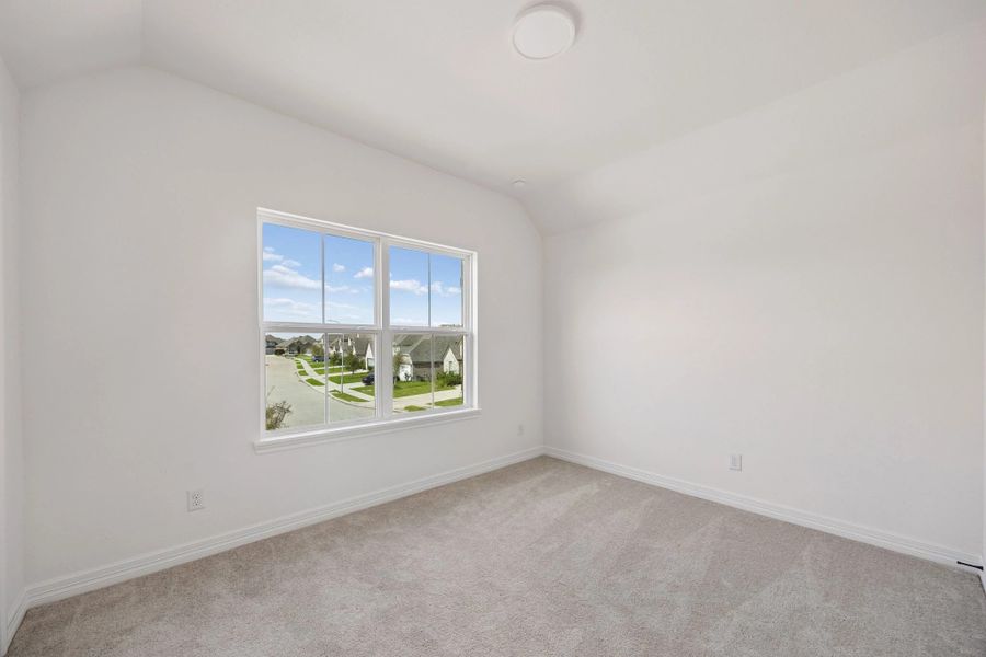 Spacious, unfurnished interior of a new home in Brookewater, Rosenberg (Image 19).