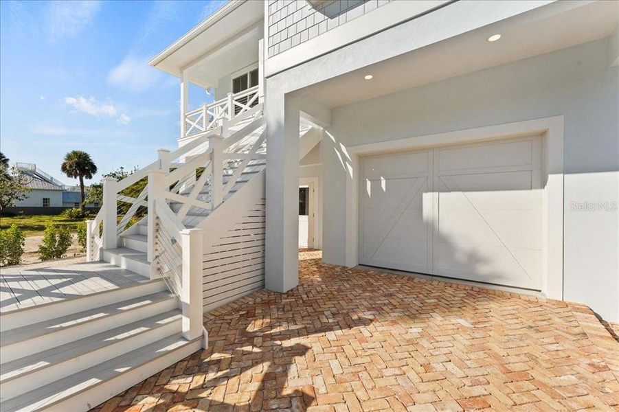 Exterior details and patio area of a home in , Boca Grande (Image 34).