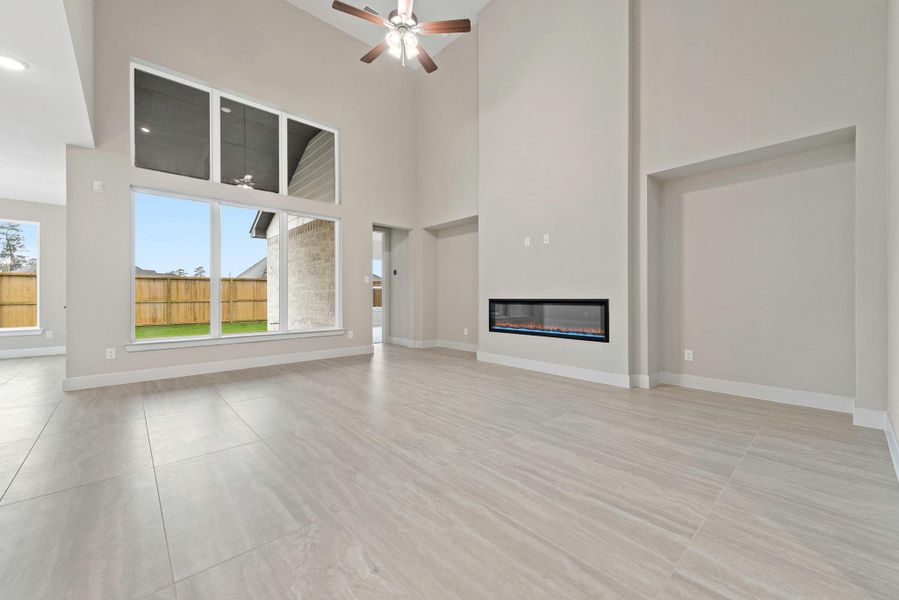 Spacious, unfurnished interior of a new home in Grand Central Park, Conroe (Image 21). Spacious, unfurnished interior of a new home in Grand Central Park, Conroe (Image 21).