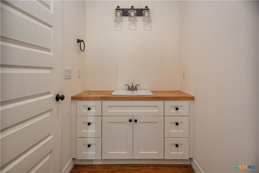 Image 38 of a home in .