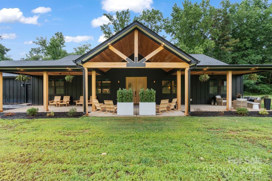 Community amenities in , York (Image 43).