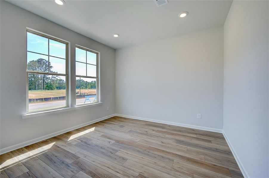 Spacious, unfurnished interior of a new home in Brighton, Locust Grove (Image 21).