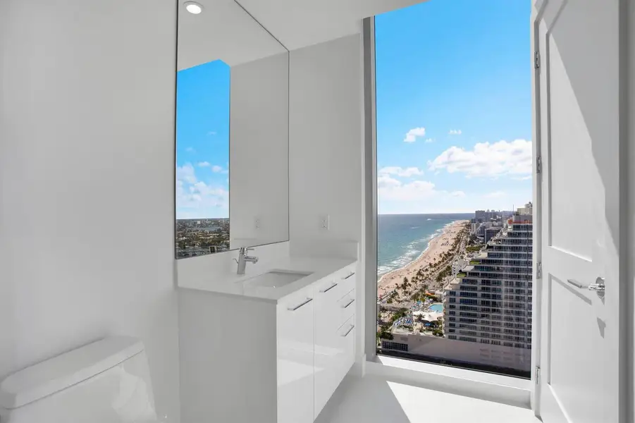 Guest suite (2) -bath