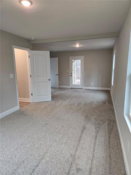 Spacious, unfurnished interior of a new home in , Jefferson (Image 18).