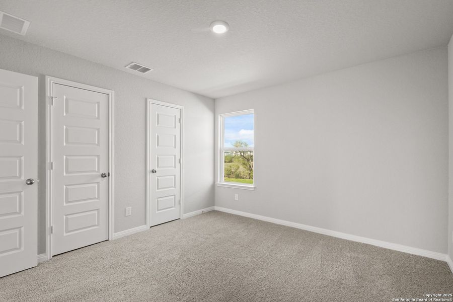 Spacious, unfurnished interior of a new home in Applewhite Meadows, San Antonio (Image 12).