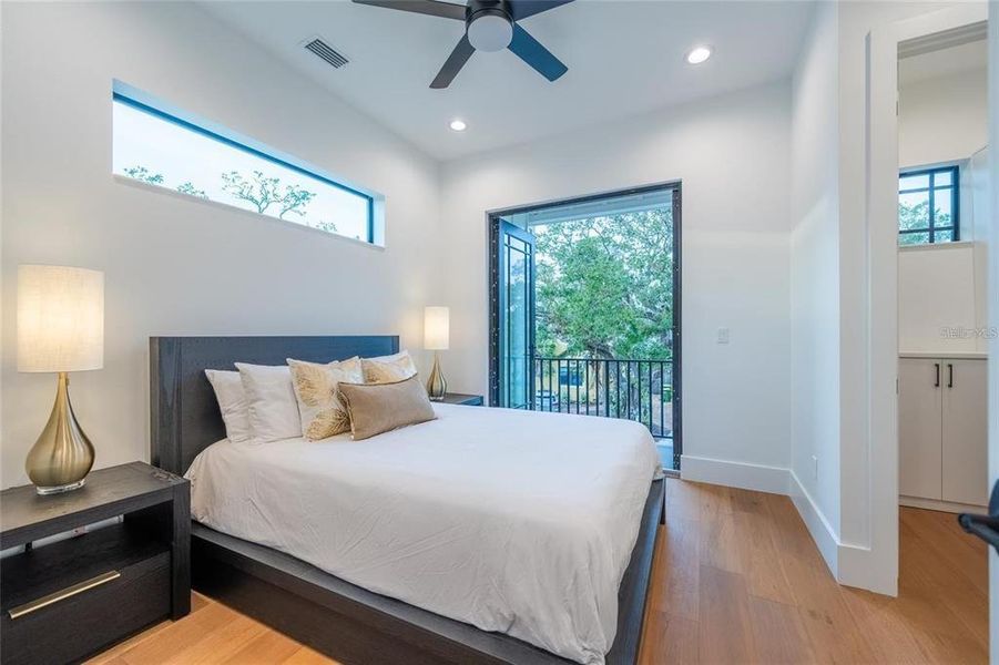 Furnished interior view inside a new home in , Sarasota (Image 67).