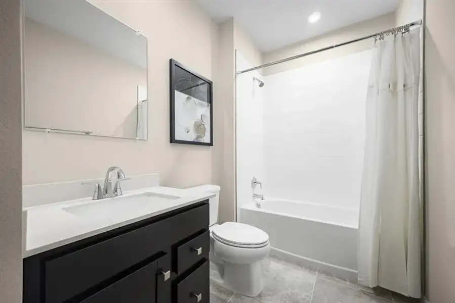 Furnished interior view inside a new home in Touchstone, Lakeland (Image 13).