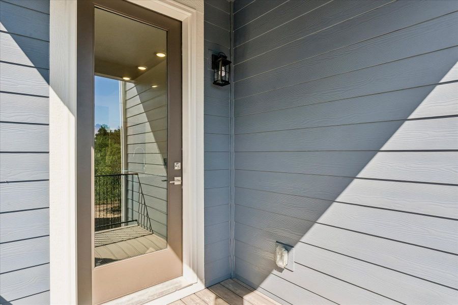 Exterior details and patio area of a home in Pony Park, Colorado Springs (Image 3).